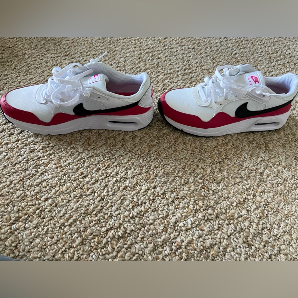 Nike Women’s Air Max Shoes (size 8.5)